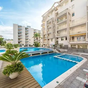 https://apartamento-playa-salou.catalonia-hotels.com
