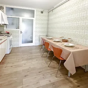 https://apt-charming-rooms-in-near-park-guell.catalonia-hotels.com